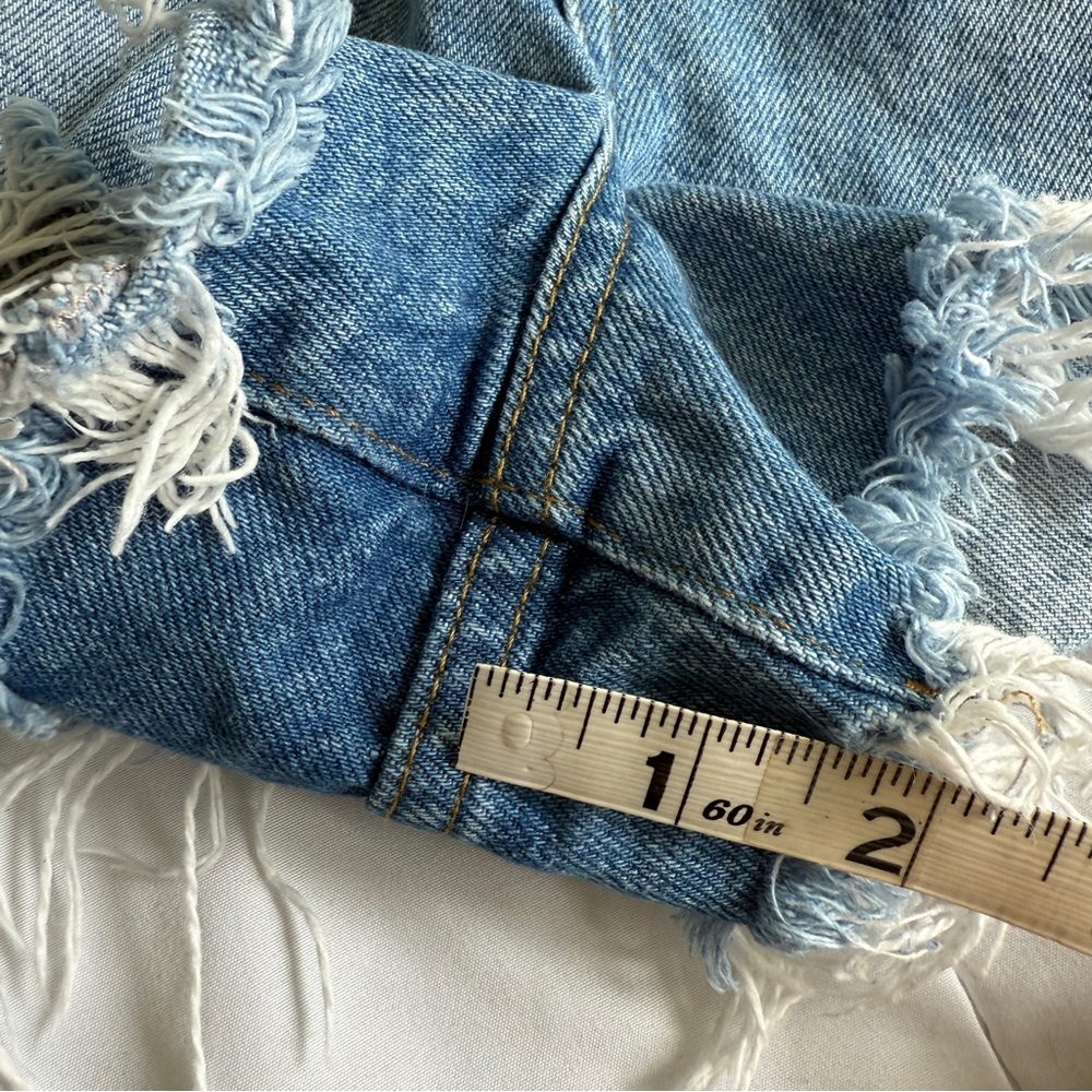BDG Urban Outfitters Summer Cutoff Denim Shorts Size 31 or 12 - Picture 7 of 7